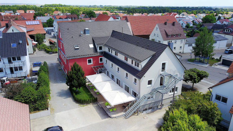 Viele Parkmöglichkeiten Luftaufnahme - Parkplatz